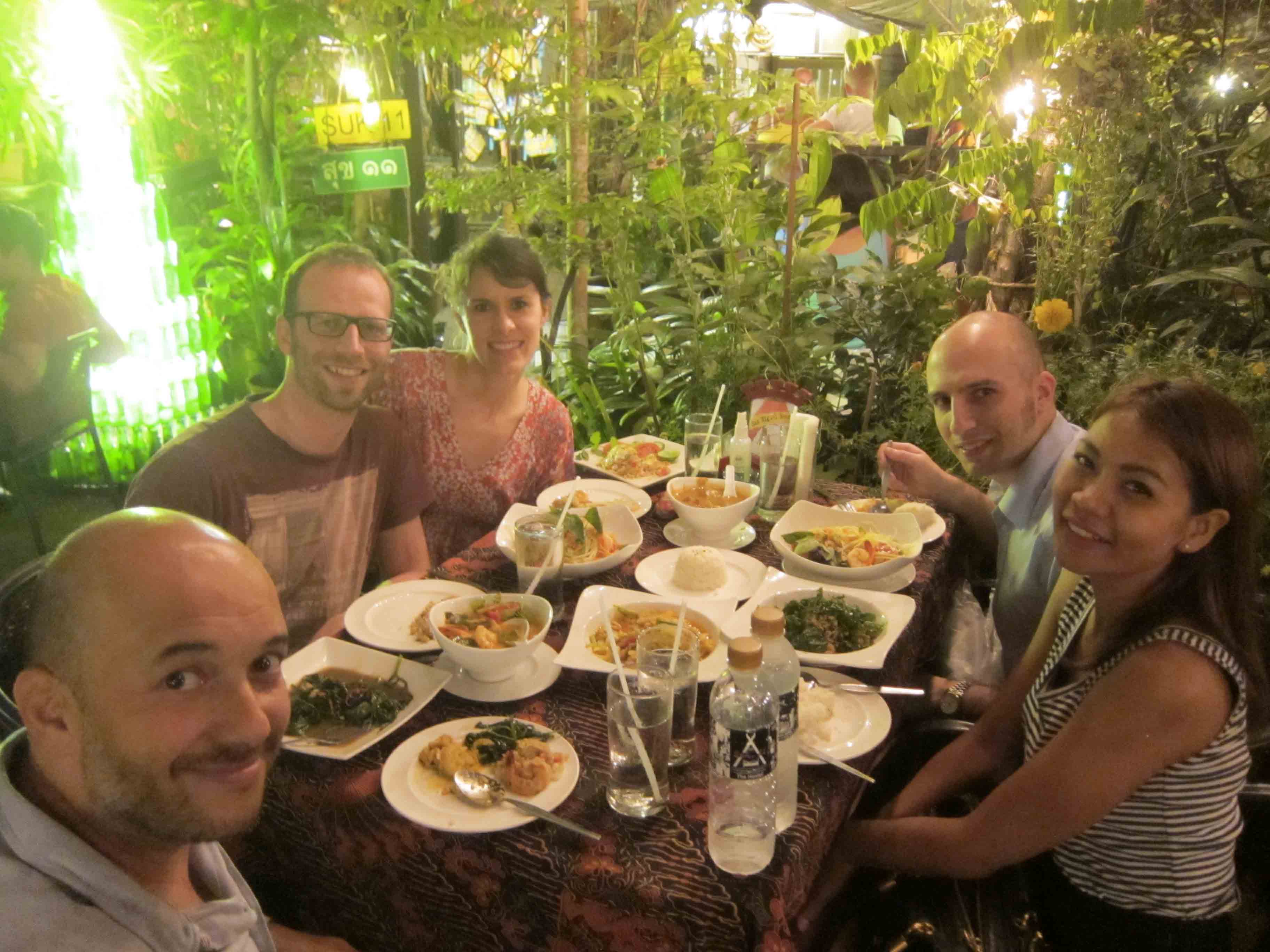 Diner-au-Suk11-avec-Andrea-Bangkok-Thailande.jpg