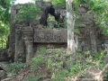 ruines ensevelie Bang Mealea.JPG