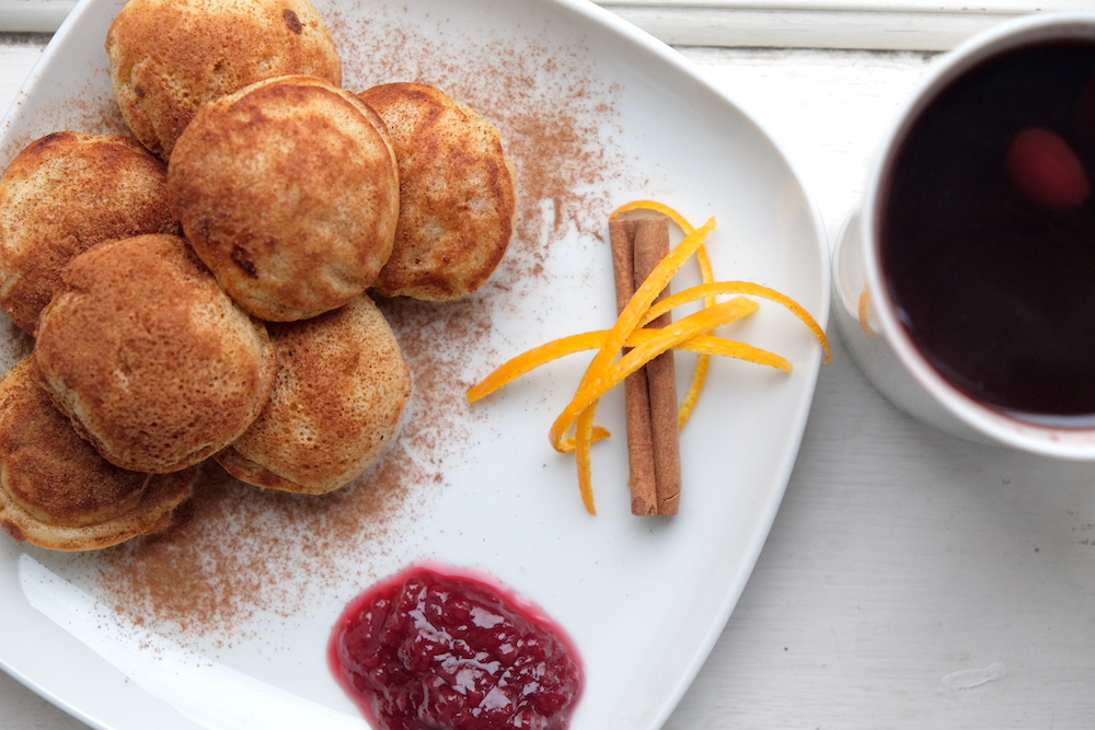 Gløgg and Æbleskiver recipes - Noël danois | The Beauty is in the Walking